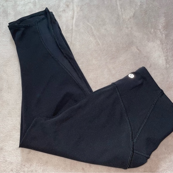 Lululemon crop leggings size 6 - Picture 2 of 10